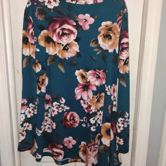 Agnes & Dora Asymmetrical Dress in Teal and Pink Floral - Picture 9 of 9